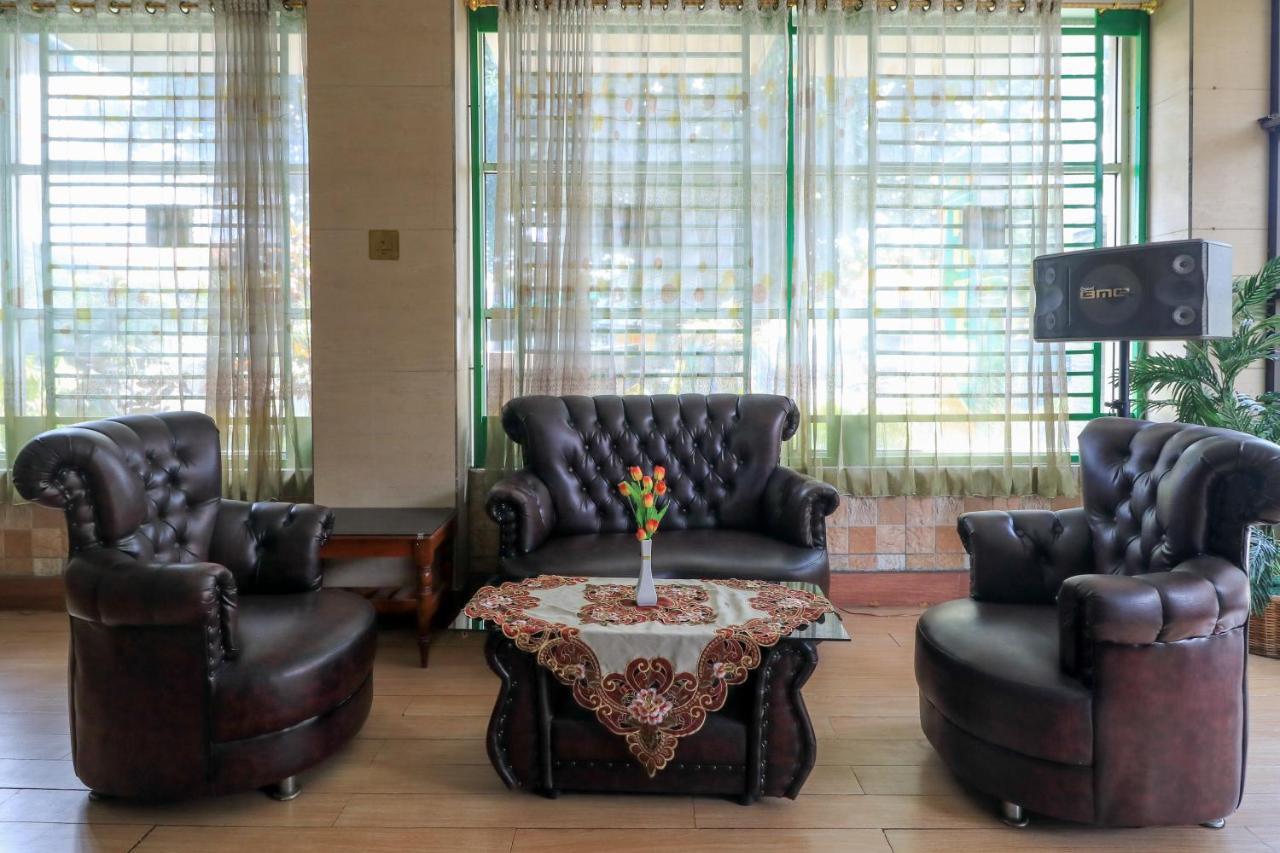 Hotel Prisma Sidoarjo Εξωτερικό φωτογραφία