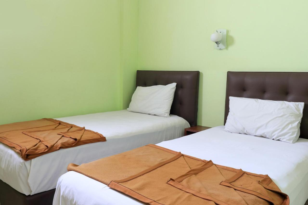 Hotel Prisma Sidoarjo Εξωτερικό φωτογραφία