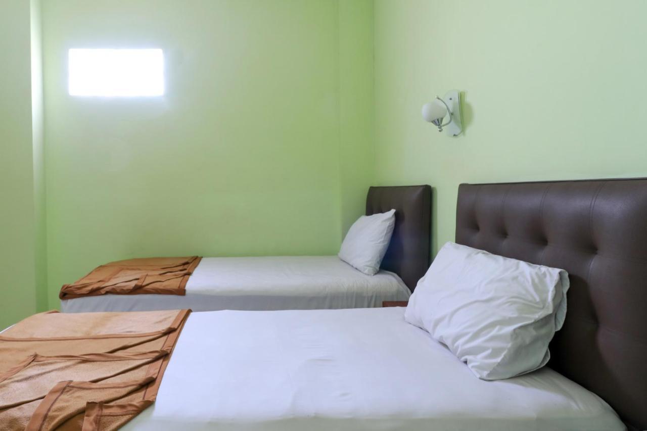 Hotel Prisma Sidoarjo Εξωτερικό φωτογραφία