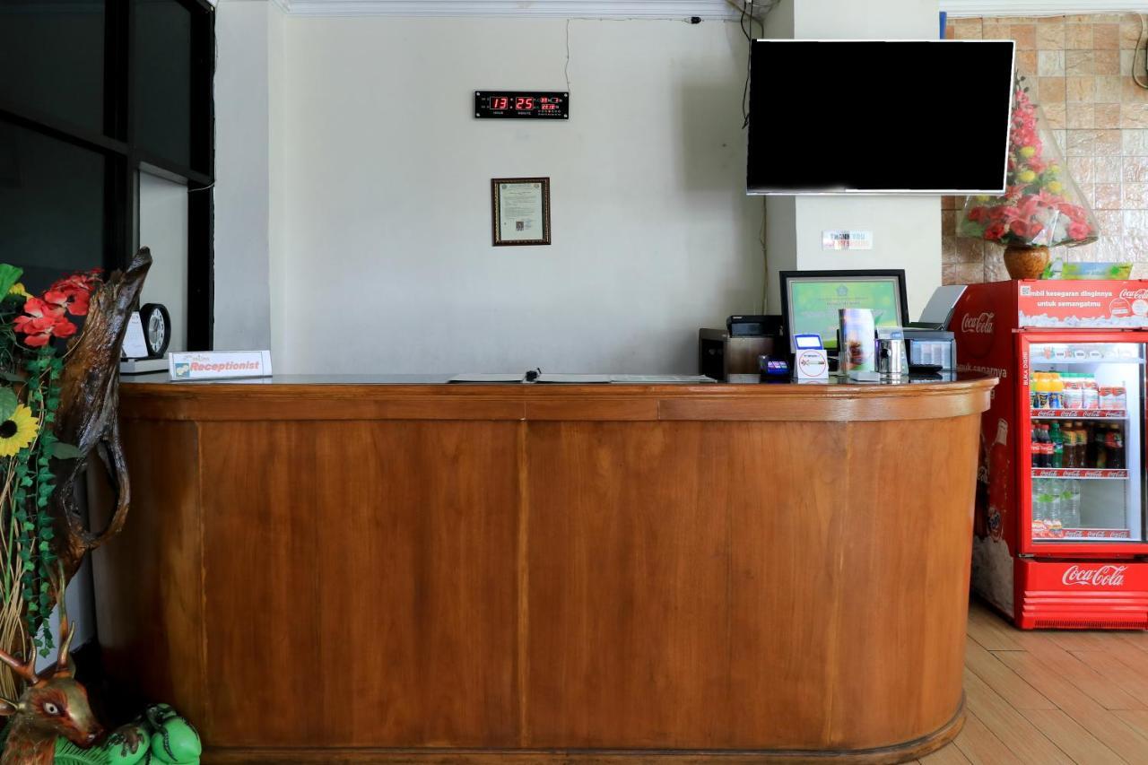 Hotel Prisma Sidoarjo Εξωτερικό φωτογραφία
